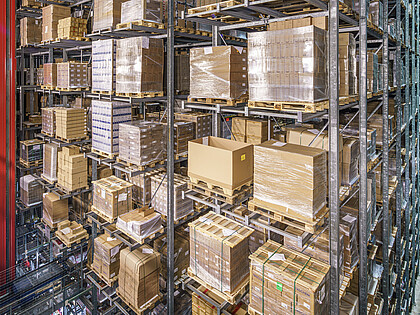 Stöcklin Kompletter Austausch der alten Regalbedienanlage und Installation neuster Systeme für das Paletten-Hochregallager